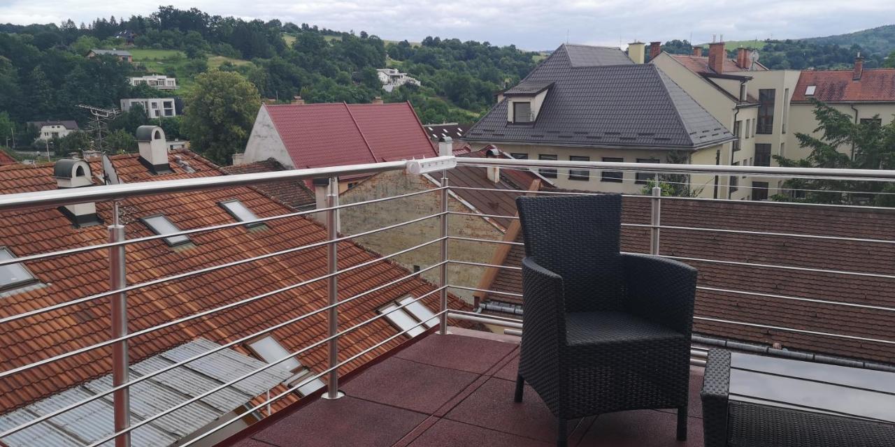 Centrum Apartman S- Dom Бардіїв Екстер'єр фото